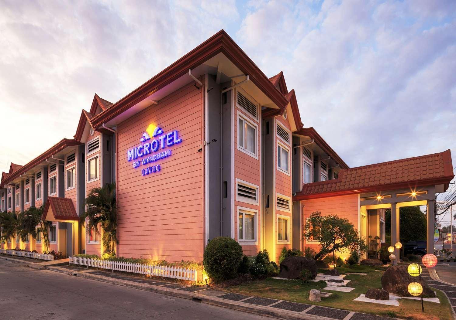 ไมโครเทล บาย วินด์แฮม ดาเวา Hotel Davao ภายนอก รูปภาพ